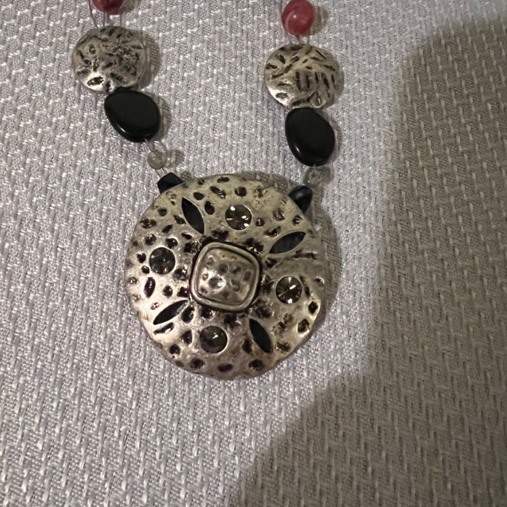 Necklace - Picture 2 of 4